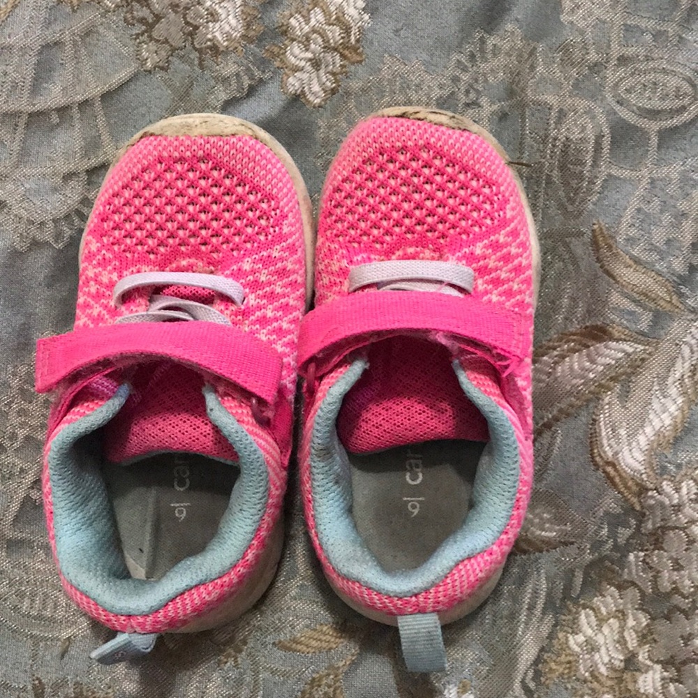 Size 6 girls sneakers